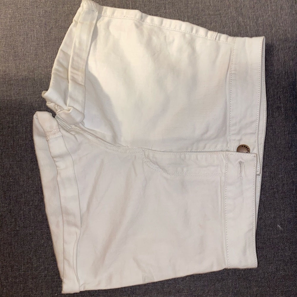White shorts size 25